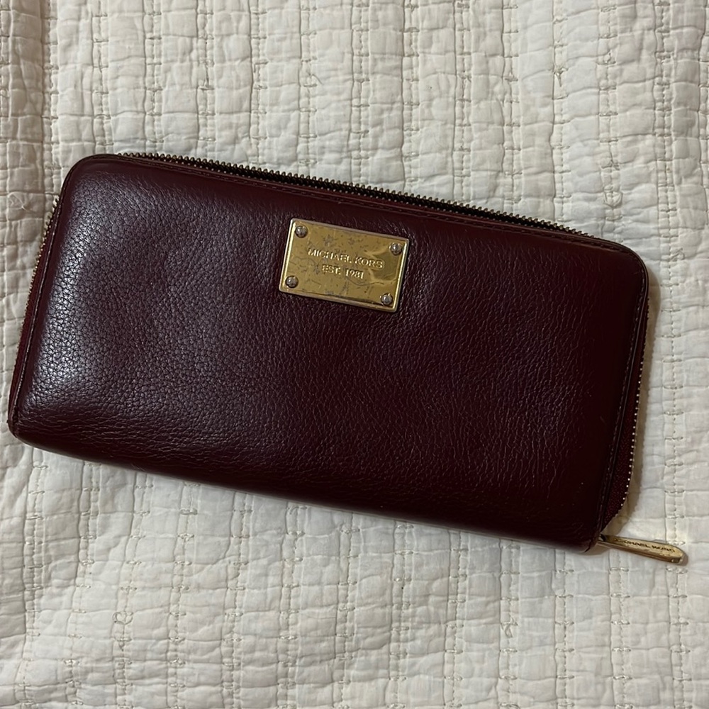 Michael Kors Jet Set Item Leather Travel Continental Wallet - Black